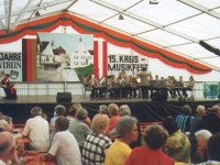 Kirche u. Frühschoppenkonzert